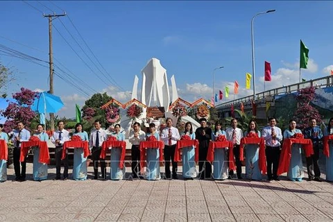 An Giang : Cérémonie commémorative des victimes massacrées lors de la guerre de défense de la frontière sud-ouest du Vietnam