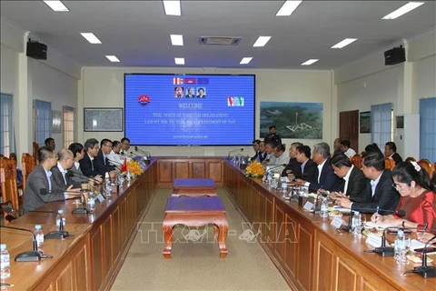 Le Vietnam et le Cambodge resserrent la coopération dans l’information et la communication