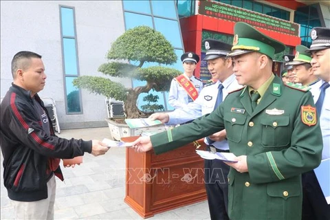 Le Vietnam et la Chine coopèrent dans la promulgation des lois et le contrôle des frontières