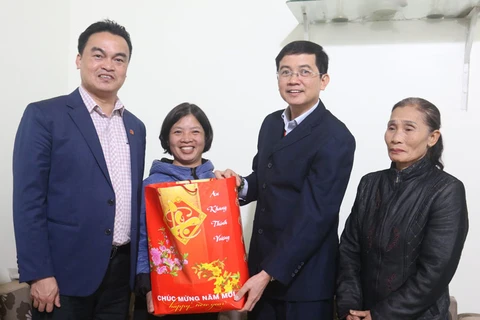 Bac Ninh : remise de cadeaux à des catholiques pauvres à l’occasion de Noël