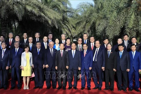Le PM Nguyen Xuan Phuc reçoit le secrétaire général Parti libéral-démocrate japonais