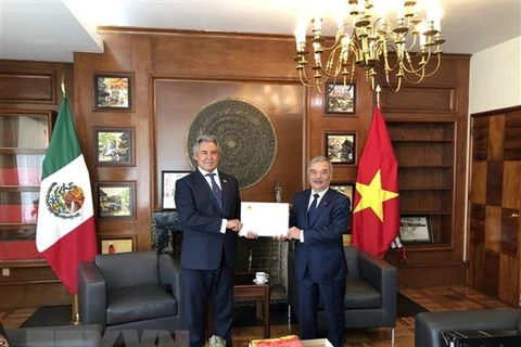 Nomination du consul honoraire du Vietnam à Guadalajara au Mexique