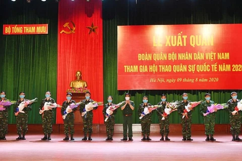 Cérémonie marquant le départ de la délégation militaire du Vietnam participant aux “Army Games 2020”