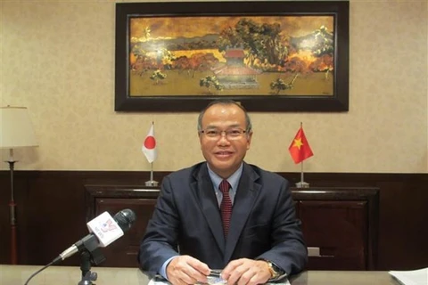 L'ambassade du Vietnam au Japon aide les ressortissants vietnamiens au milieu du COVID-19 