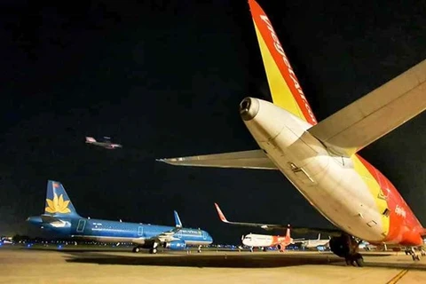 L'aéroport de Tan Son Nhat augmente ses vols de nuit pendant le Têt