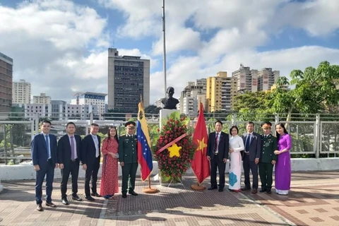 Le 77e anniversaire de la fondation de l’Armée populaire du Vietnam célébré au Venezuela