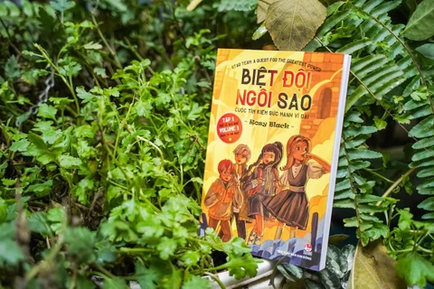 Nguyên Hanh Phuong nommée la plus jeune auteure de fiction anglophone du Vietnam