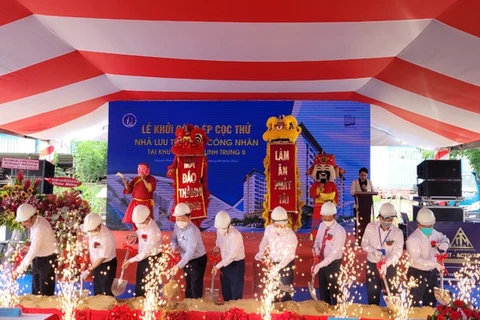 Mise en chantier d'un projet de logements sociaux à Ho Chi Minh-Ville