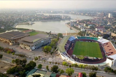 SEA Games 31 : un écran géant pour la diffusion des matches de football masculin à Phu Tho