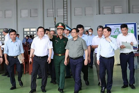 Le PM demande d'accélérer la construction du terminal T3 de l'aéroport de Tân Son Nhât