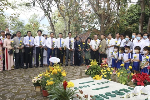 Le 159e anniversaire du docteur Alexandre Yersin célébré à Khanh Hoa