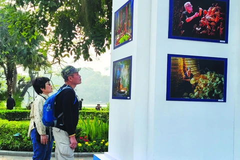 Les 80 ans du Programme sur la culture vietnamienne se fêtent en films, en photos et en livres