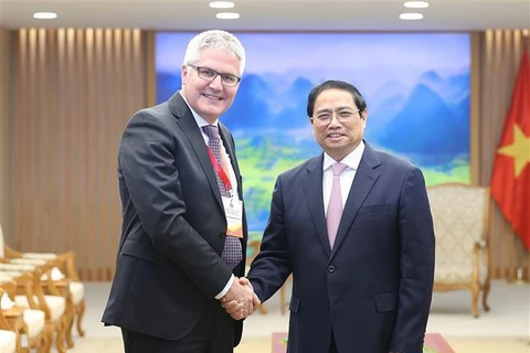 Le Premier ministre Pham Minh Chinh reçoit le directeur de l'OFAG de Suisse