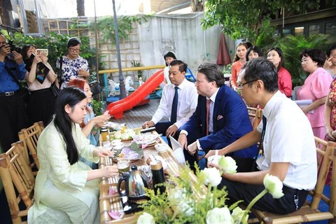 Diverses activités à la Journée culturelle de l'amitié Vietnam - États-Unis à Hanoï