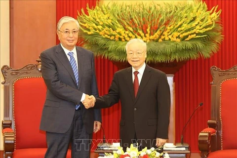 Le leader du Parti reçoit le président du Kazakhstan