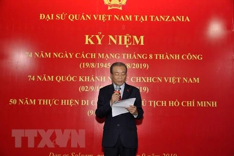 La Fête nationale du Vietnam célébrée en Algérie, en Tanzanie et au Cambodge