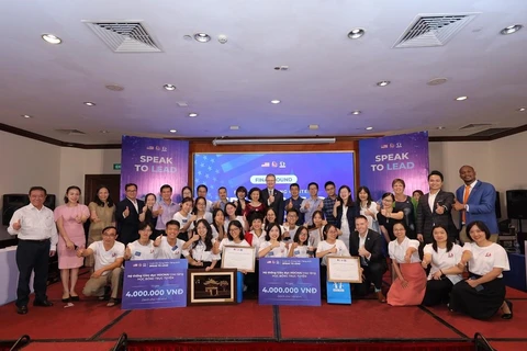 Des élèves vietnamiens donnent des initiatives pour promouvoir les relations Vietnam-Etats-Unis