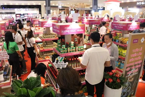 De nombreux produits vietnamiens présentés dans les supermarchés AEON