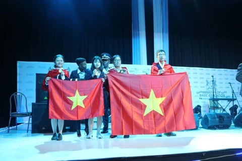 Performances du Vietnam aux Olympiades internationales junior des sciences 