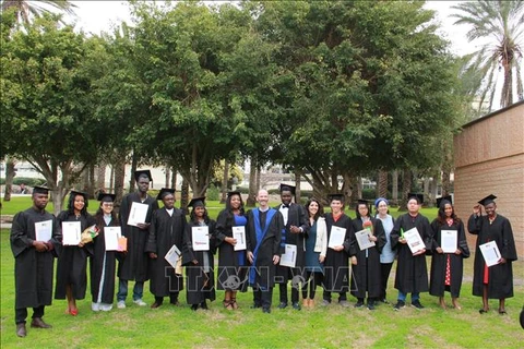 Remise des diplômes de master aux étudiants vietnamiens en Israël