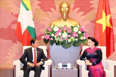 Entrevue entre la présidente de l'AN vietnamienne et le président birman