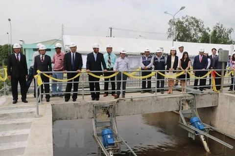 Inauguration d'une usine de traitement des eaux usées dans la ville de Long Xuyen