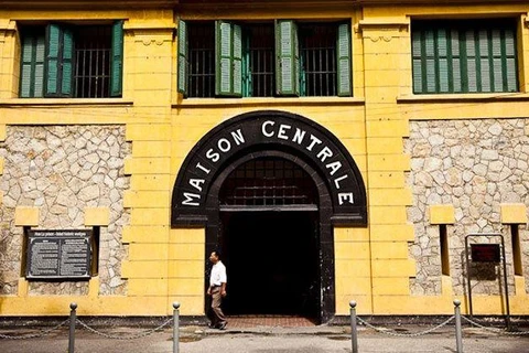 Découverte de la prison de Hoa Lo, site historique au coeur de Hanoï