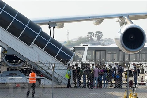 Isolement obligatoire pour les passagers entrant au Cambodge par voie aérienne