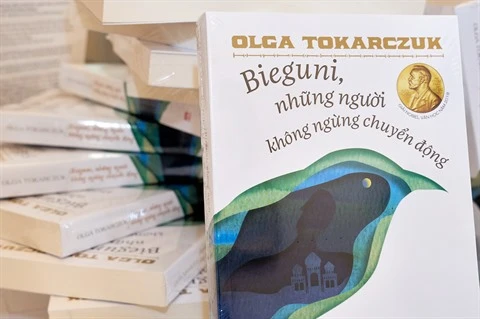 Publication du roman Bieguni d’Olga Tokarczuk en vietnamien