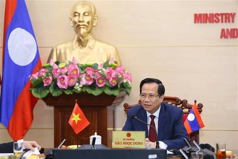 Vietnam-Laos renforcent leur coopération dans le domaine du travail et du bien-être social ​