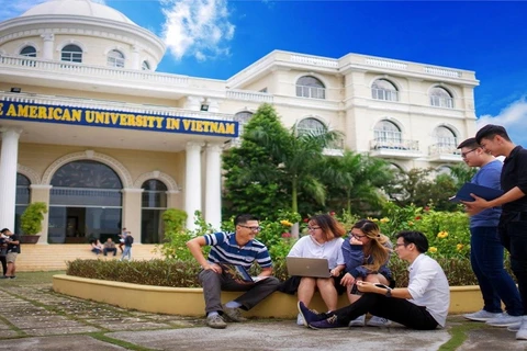 L'Université américaine au Vietnam accorde 41 bourses d'études aux lycéens de Can Tho