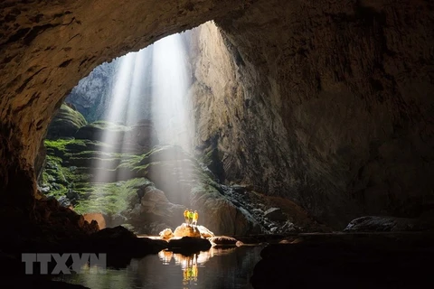 BBC tourne un film sur le chef-d'œuvre de la nature Phong Nha - Ke Bang