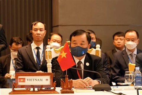 ADSOM+: le Vietnam souligne la sécurité et la sûreté de navigation et de survol en Mer Orientale