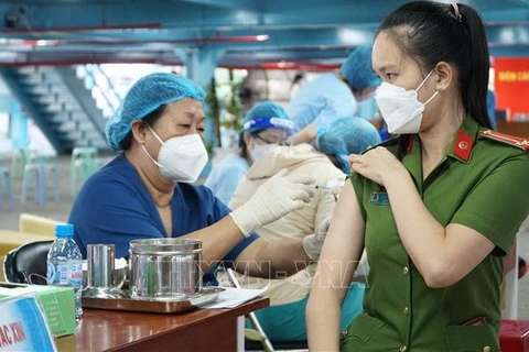 COVID-19 : Ho Chi Minh-Ville favorise l’injection des doses de rappel