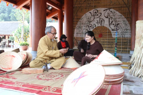  À la découverte de l'artisanat traditionnel au pied du Mont Yen Tu