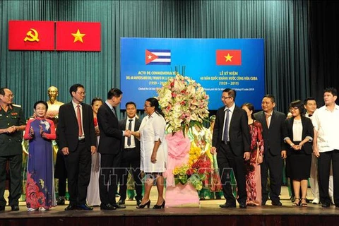 Le 60e anniversaire de la révolution du Cuba célébré à Ho Chi Minh-Ville