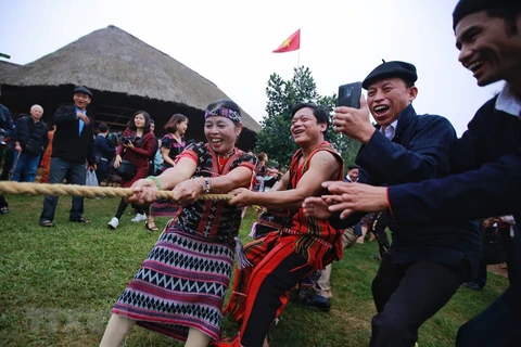 Des images de la fête « des couleurs du printemps dans toutes les régions du pays »