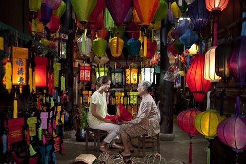 Des lanternes de Hoi An "illuminent" la page d'accueil de Google