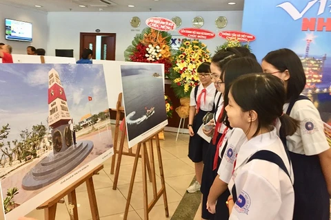 La VNA et Vietsovpetro organisent l’exposition photographique « Vietnam-vue de la mer »