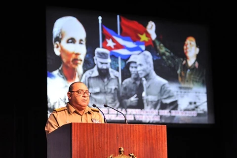 Cuba honore la tradition héroïque de l'Armée populaire du Vietnam