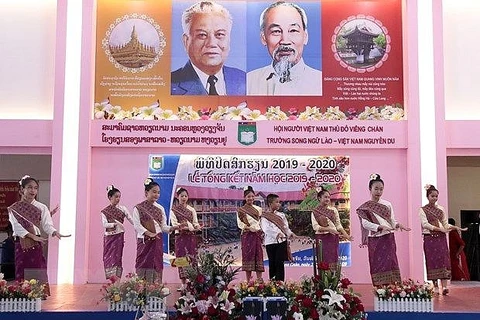 Rentrée scolaire 2020-2021 de l'école bilingue laotien-vietnamien Nguyen Du