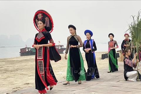 La fête "Ao dai Quang Ninh – région des patrimoines"