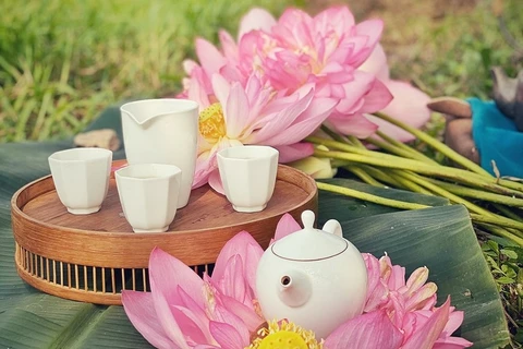 Déguster le thé au lotus - une spécialité sublime de Hanoï
