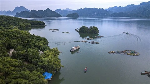 Le lac Hoà Binh, lieu paisible du Nord-Ouest