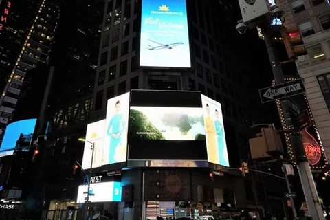 Vietnam Airlines promeut des images sur le Vietnam à la place Times Square aux Etats-Unis