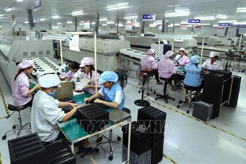 Le Vietnam attire 8,9 milliards de dollars d'IDE au premier trimestre 