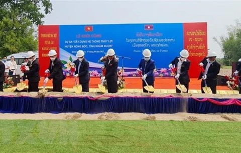Le Vietnam aide le Laos dans le développement de son système d'irrigation