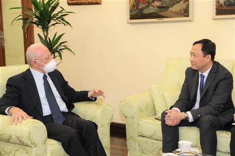 Le Vietnam promeut sa coopération dans l'investissement avec la région de Campanie (Italie)