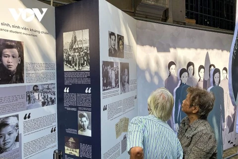 Exposition ‘’Le rugissement du Fleuve Rouge’’ à Hanoi