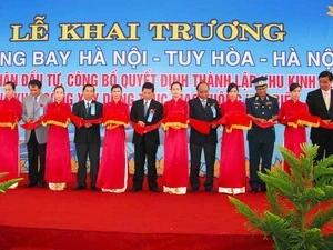 Inauguration d'un vol direct Hanoi- Phu Yen